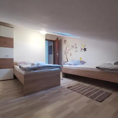 Guest House Greta *