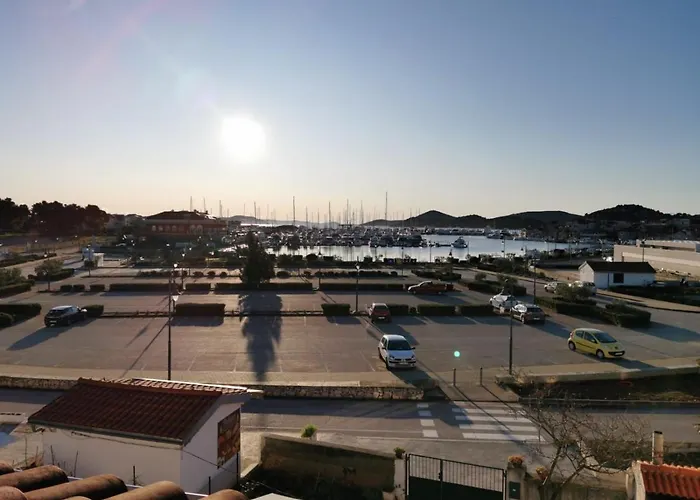 Guest House Greta Apartament *